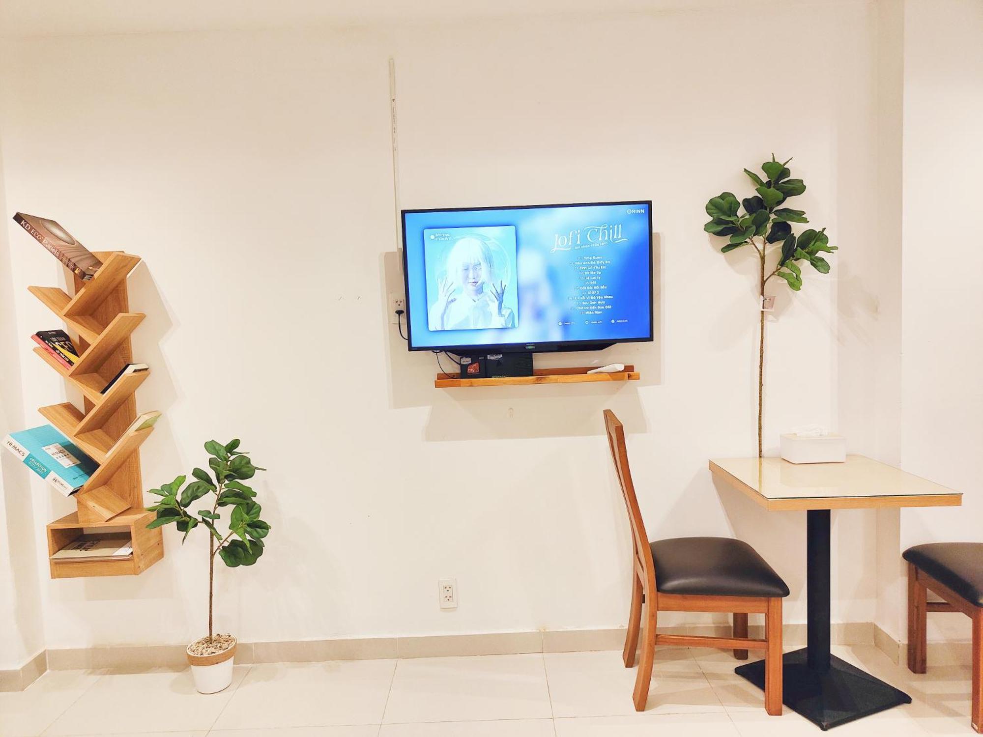 Nguyen Sky Center Apartment